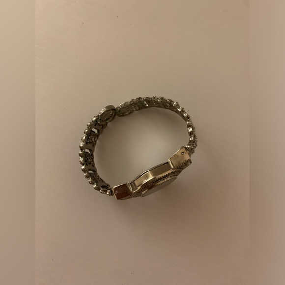 Women’s silver Varsales Cuff watch - Picture 3 of 6